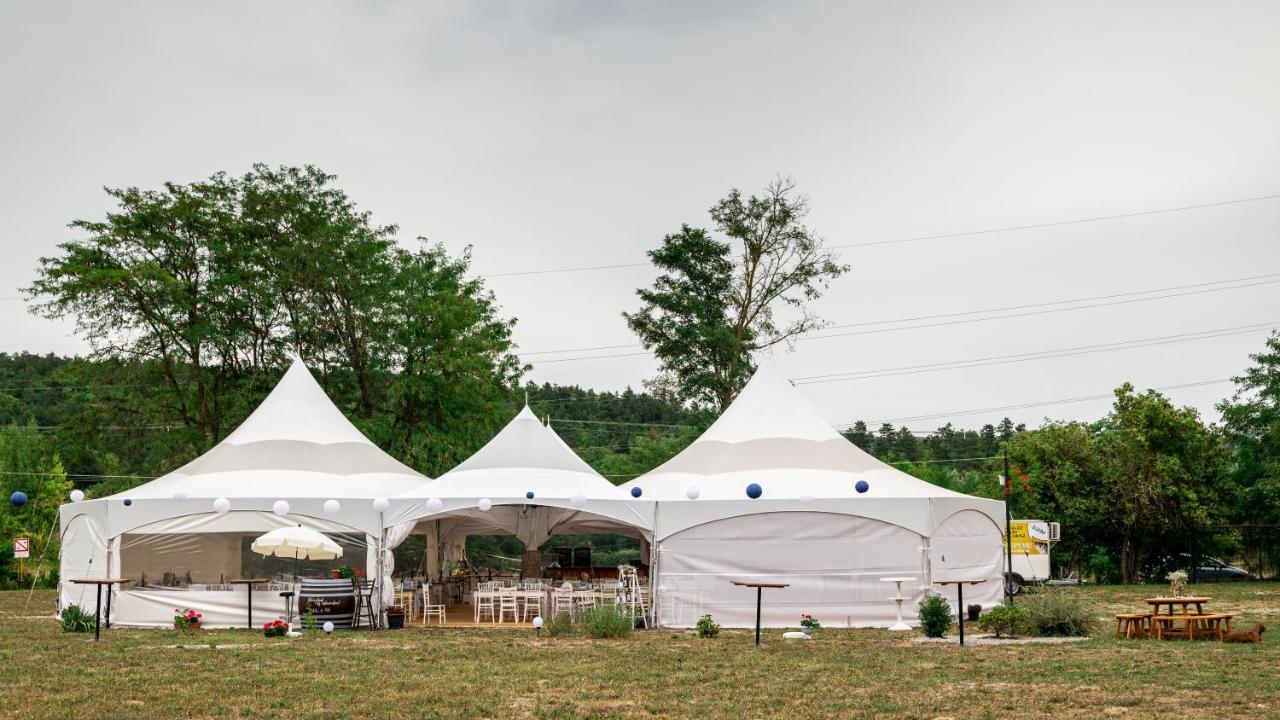 Pilikan Apartments - Park, Agroturism, Vineyard & Farm แชร์สเซกโตไม ภายนอก รูปภาพ